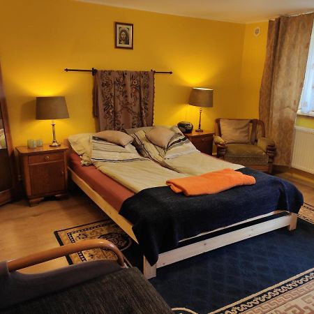 Apartamento Dom Pod Zegarem Przemyśl Exterior foto