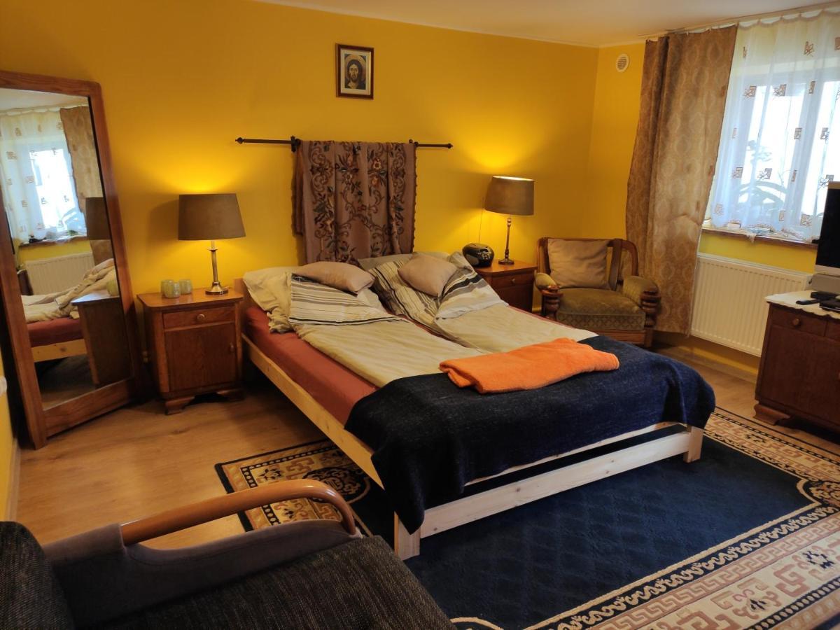 Apartamento Dom Pod Zegarem Przemyśl Exterior foto