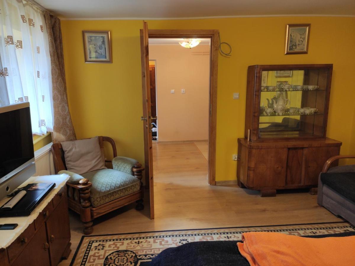 Apartamento Dom Pod Zegarem Przemyśl Exterior foto