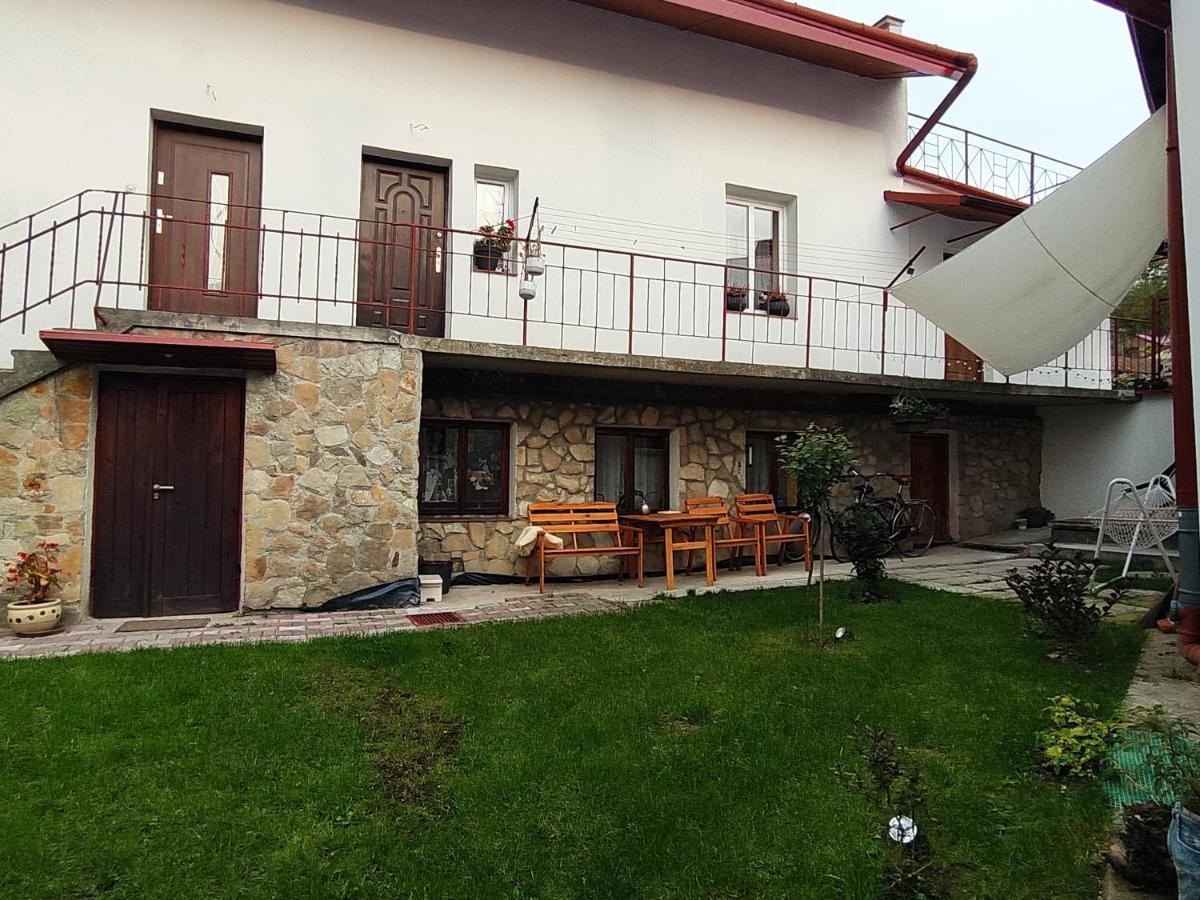 Apartamento Dom Pod Zegarem Przemyśl Exterior foto